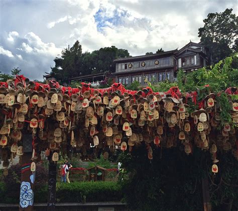 From Old Town to a Snow Capped Mountain - What to Do in Lijiang, China ...