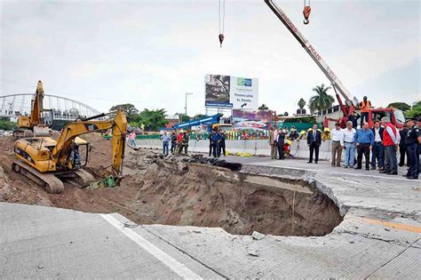 Responsables de socavón en Cuernavaca construirán distribuidor vial de