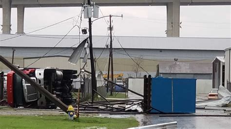 New Orleans tornado damage photos