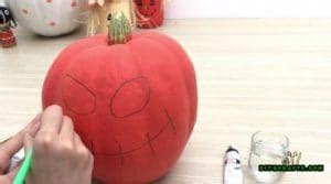 How to Make 5 Spooky DIY Halloween Crafts In Under 5 Minutes - DIY & Crafts