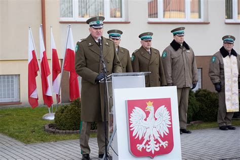 Nowych Funkcjonariuszy W Szeregach Bieszczadzkiego Oddzia U Sg