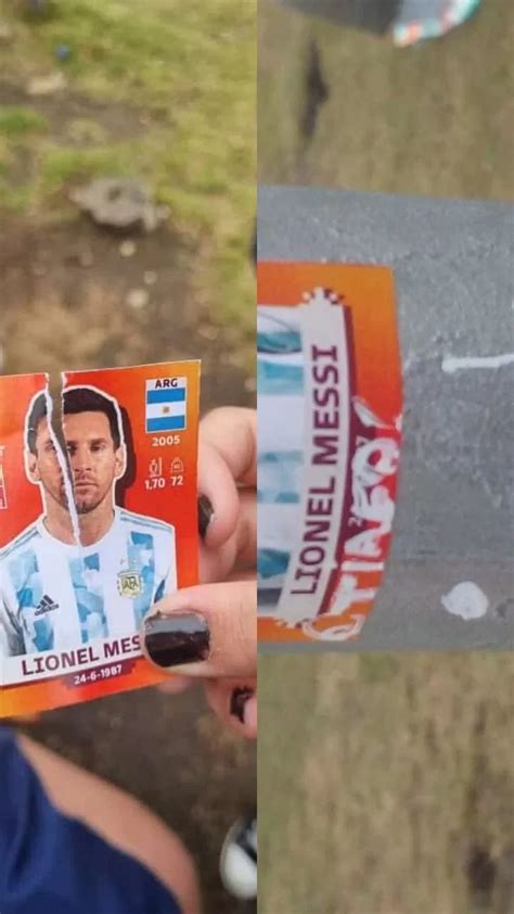 Ah No Va Pegaron La Figurita De Lionel Messi En Un Poste De La