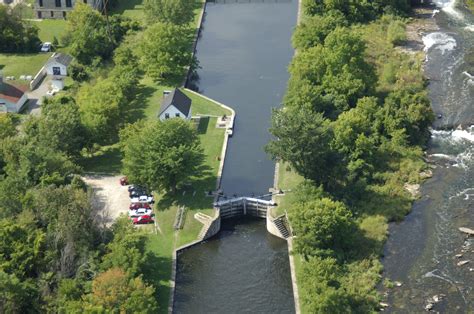 Rideau River Lock 22 Bridge In Merrickville Wolford On Canada