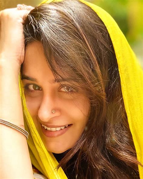 Dipika Kakar Bonito Simar Sonakshi Actriz De Televisión Fondo De