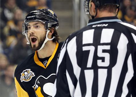 Kris Letang Suffers Left Knee Injury