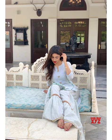 Actress Mouni Roy Latest Insta Stills Social News Xyz