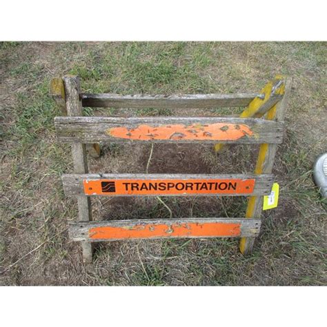 Wooden barricade - Bodnarus Auctioneering