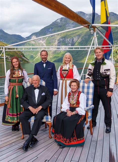 Prinz Haakon K Nig Harald Keine Tracht Bei M Rtha Luises Hochzeit