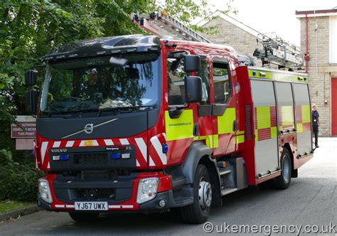 Yj Uwx West Yorkshire Fire And Rescue Service Volvo Fl Emergency