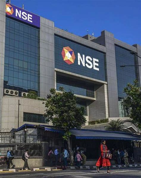 NSE CME Group Ink Pact For Rupee Denominated WTI Crude Oil And Natural