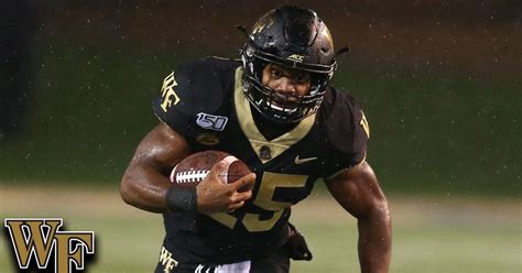 Kenneth Walker III Has 100-Yard Rushing Game Against Duke