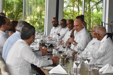 Ministro De Econom A Dialoga Con Representantes De Sectores