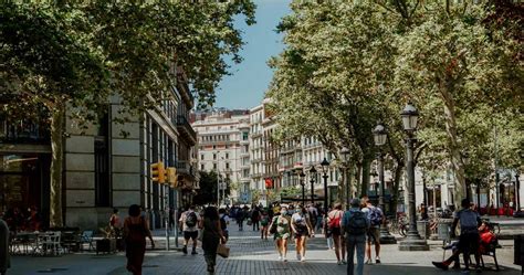 Como morar na Espanha TUDO o que você precisa saber IE