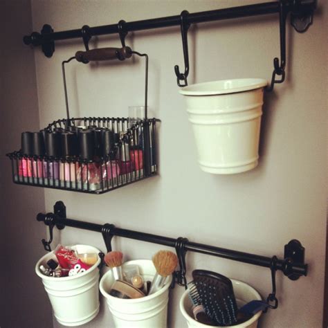 These 22 DIY Makeup Storage Ideas Will Have Your Vanity Thanking You