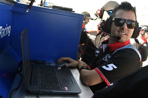 fast          race engineer hendrick