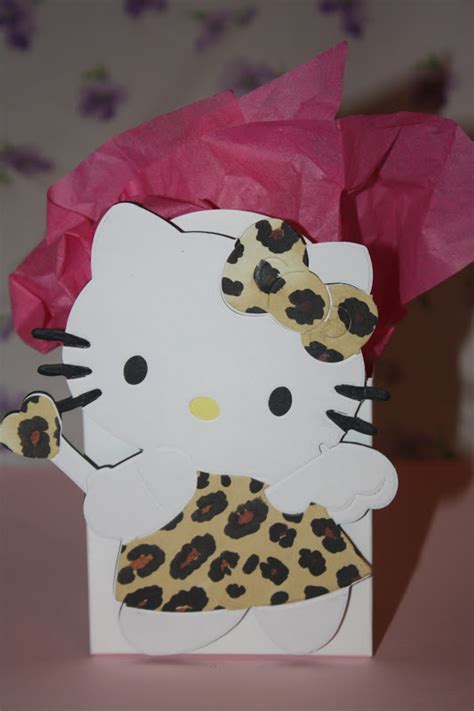 Krafty Mama of 5: Hello Kitty Party Favors :)