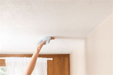 Ceiling Cleaning: How to Clean a Ceiling