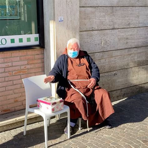 Cosenza E Limpegno A Favore Degli Indigenti Padre Fedele In Costante