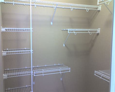 Closet wire shelving installation