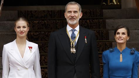 Sus Majestades Los Reyes Felipe Y Letizia Se Reencontrar N Con Leonor