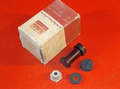 Nos Ford F Truck Brake Master Cylinder Partial Kit