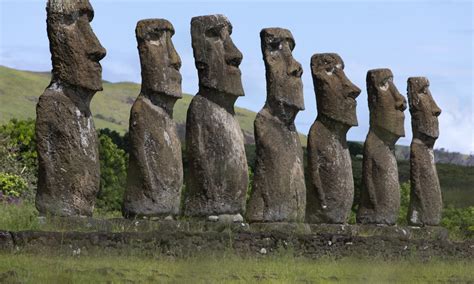 Unantica Statua Moai Torna Nellisola Di Pasqua Dopo Anni