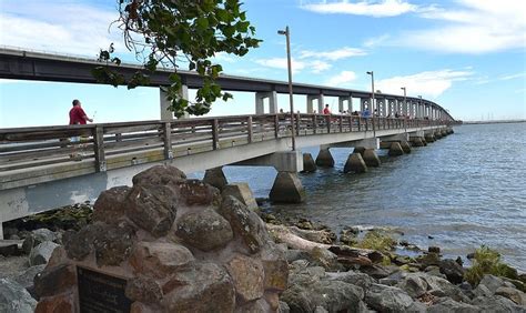 Antioch Bridge Pier aka Antioch/Oakley Regional Shoreline Pier - Pier ...