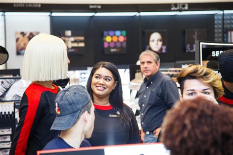 Sephora Classes For Confidence Bold Beauty For The Transgender