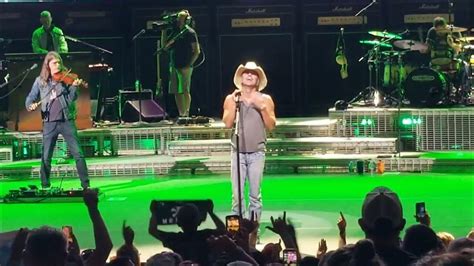 Kenny Chesney She Thinks My Tractors Sexy Cmac Canandaigua Ny