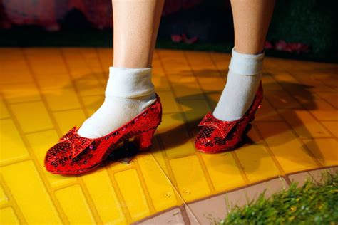 ‘the Wizard Of Oz Judy Garlands Dorothy Almost Didnt Have Ruby Slippers