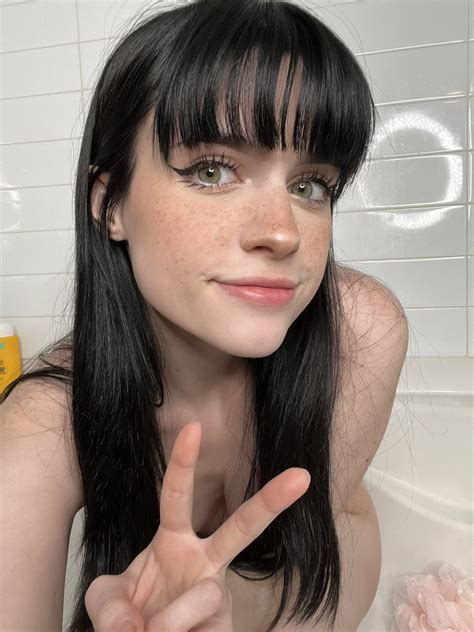 Tw Pornstars Soogsx Twitter Netflix N Fck In The Shower Pm