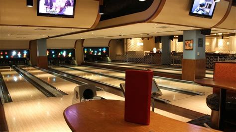 Ten Pin Bowling In Miami Gardens Florida Get Ready To Strike Some Fun