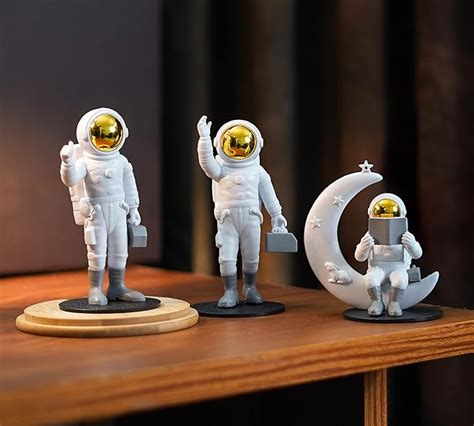 Buy Street27 Resin 3Pcs Astronaut Figurine Mirror Spaceman Ornament