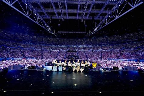 “TWICE Ready To Be Concert Day 1: PH ONCEs Felt Special" - K-Life