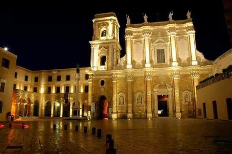 Os Melhores Resorts Perto De Pontificia Basilica Cattedrale