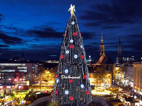 Dortmund Weihnachtsmarkt Dortmund Engel Kehrt Auf Den Weihnachtsbaum