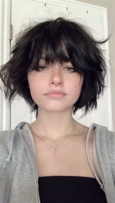 Pin By Valentina Maldonado On Hair D Short Grunge Hair Alternative Hair Short Hair With Bangs