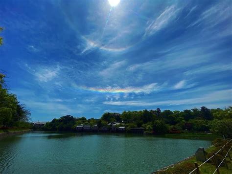 彩雲？ 環水平アーク？ どちらにしても縁起が良さそうなのでおすそわけ｜タケチヒロミ（roulottes）