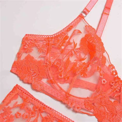 La Dentelle Brodée Sexy Lingerie Ensemble Sous Fils Rassemble Soutien