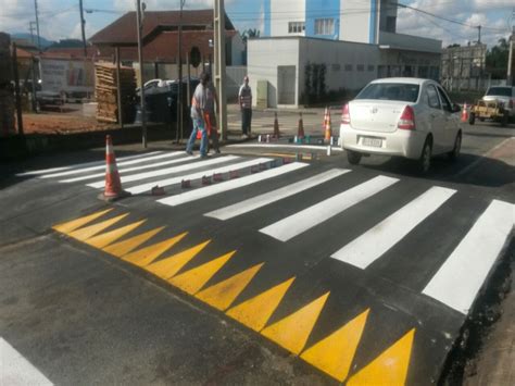 Trânsito da cidade ganha mais duas faixas elevadas