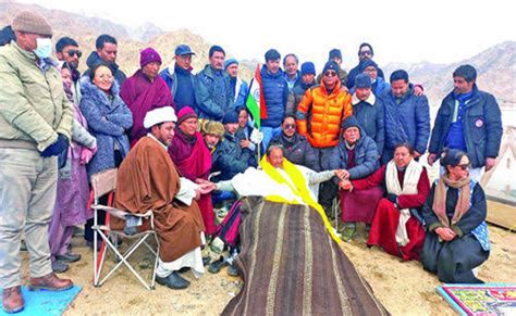 మళల సనమ వగచక దకష కరణమద Sonam Wangchuk Is On Hunger