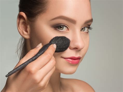 9 Tips Makeup Untuk Kulit Wajah Berminyak Tagar