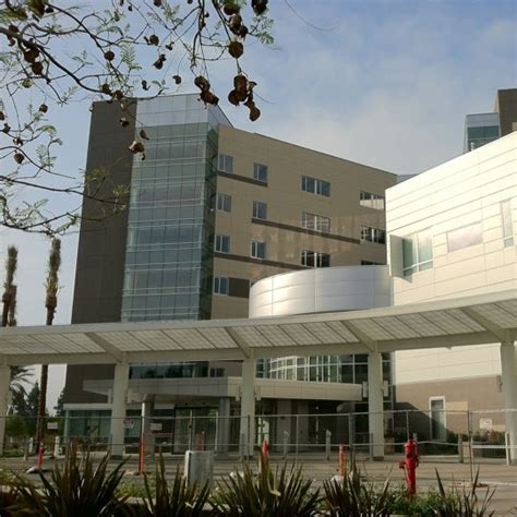 Kaiser Permanente Fontana Medical Center, 9961 Sierra Ave, Fontana, CA ...