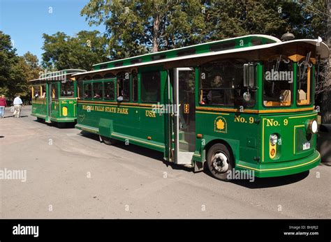 Niagara Falls State Park Green Scenic Trolley Ny Usa Stock Photo