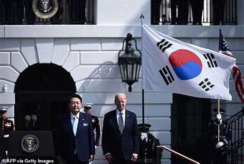 Biden Rolls Out The Red Carpet For South Korean President Yoon Daily