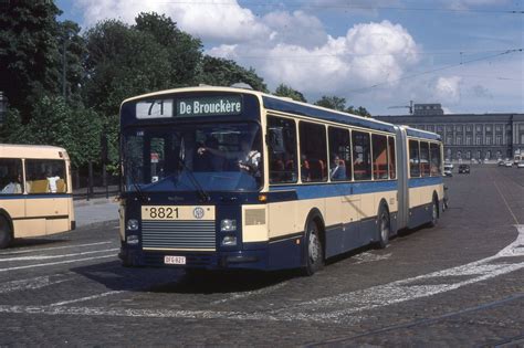 La Ligne De Bus 71 De La Stib Fête Ses 50 Ans Stibstories