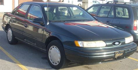 Ford Taurus 1993 Photo Gallery #1/10