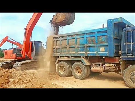 Excavator Dump Trucks Hino Foso Kontruksi Lokasi Kmpus Unimal