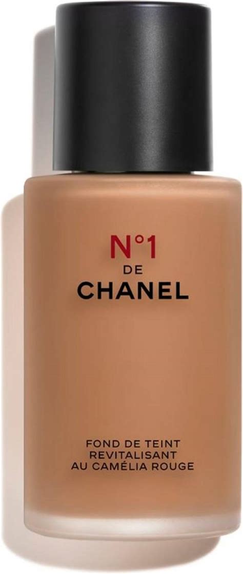 Chanel N1 DE REVITALIZING FOUNDATION ILLUMINATES MOISTURIZES PROTECTS