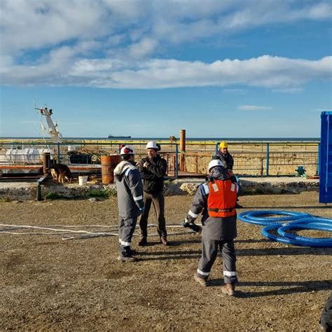 Simulacro De Derrame De Hidrocarburos En El Mar El Sitio De La